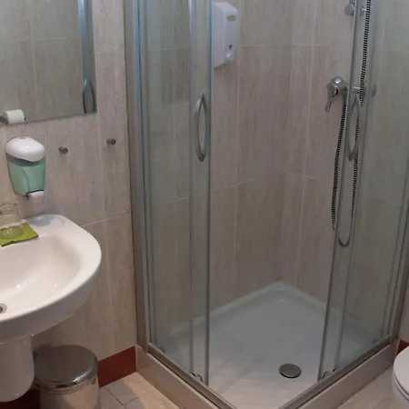 Cuentame Hotel 2*