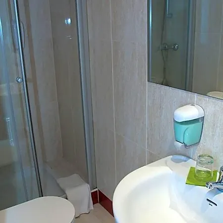 Cuentame Hotel 2*